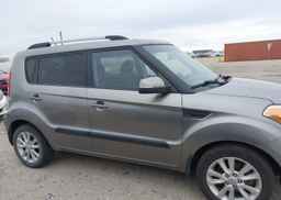 2012 KIA SOUL +