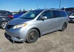 2011 TOYOTA SIENNA LE