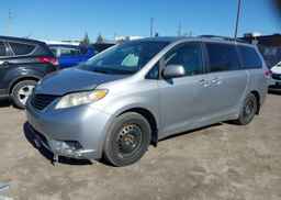 2011 TOYOTA SIENNA LE