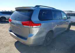 2011 TOYOTA SIENNA LE