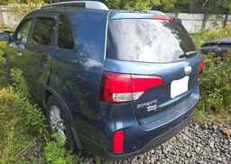 2014 KIA SORENTO LX
