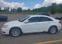 2011 CHRYSLER 200 TOURING