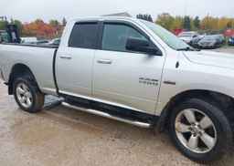 2016 RAM 1500 SLT