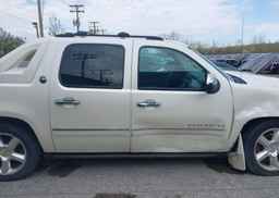 2013 CHEVROLET AVALANCHE