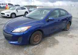 2013 MAZDA MAZDA3 GS-SKY