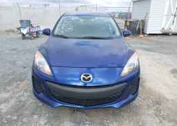 2013 MAZDA MAZDA3 GS-SKY