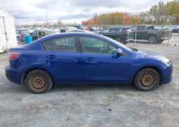 2013 MAZDA MAZDA3 GS-SKY