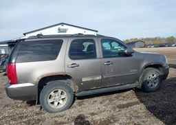 2011 GMC YUKON SLT