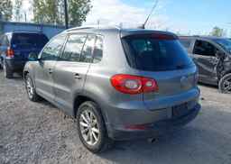 2010 VOLKSWAGEN TIGUAN