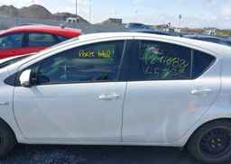 2014 TOYOTA PRIUS C TECHNOLOGY