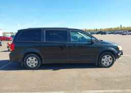 2013 DODGE GRAND CARAVAN SE
