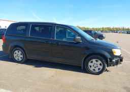 2013 DODGE GRAND CARAVAN SE