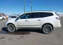 2017 CHEVROLET TRAVERSE LS