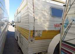 1977 VANGUARD NATIONAL 225C MOTORHOME