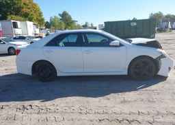 2014 TOYOTA CAMRY SE