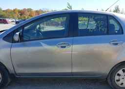 2009 TOYOTA YARIS LE