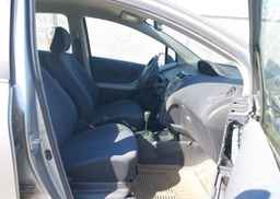 2009 TOYOTA YARIS LE