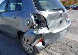 2009 TOYOTA YARIS LE
