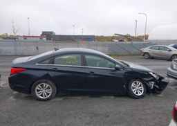 2013 HYUNDAI SONATA GL