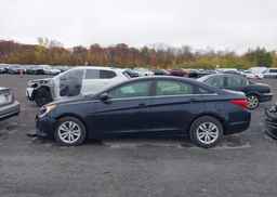 2013 HYUNDAI SONATA GL