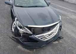 2013 HYUNDAI SONATA GL