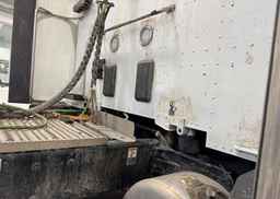 2023 PETERBILT 579
