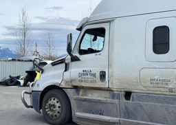 2023 PETERBILT 579