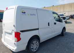 2017 NISSAN NV200 2.5S