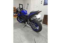 2023 YAMAHA YZFR3 A