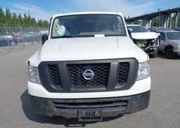2017 NISSAN 2500