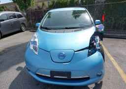2015 NISSAN LEAF