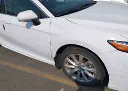 2018 TOYOTA CAMRY