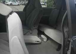 2013 TOYOTA SIENNA LE