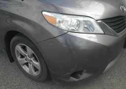 2013 TOYOTA SIENNA LE