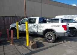 2016 NISSAN TITAN XD SL