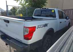 2016 NISSAN TITAN XD SL