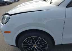 2024 PORSCHE CAYENNE