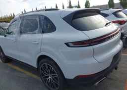 2024 PORSCHE CAYENNE