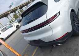 2024 PORSCHE CAYENNE