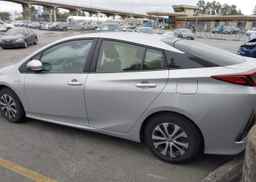 2022 TOYOTA PRIUS