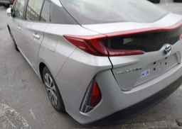 2022 TOYOTA PRIUS