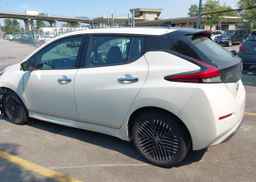 2024 NISSAN LEAF
