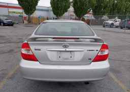 2004 TOYOTA CAMRY