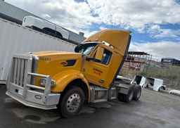2023 PETERBILT 567