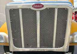 2023 PETERBILT 567