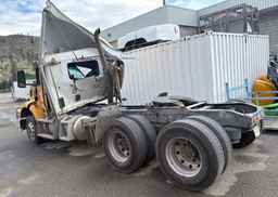 2023 PETERBILT 567