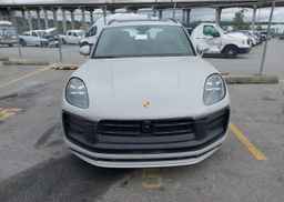 2024 PORSCHE MACAN