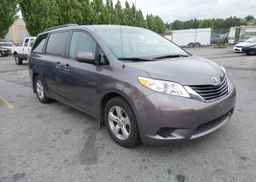 2011 TOYOTA SIENNA LE