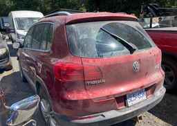 2014 VOLKSWAGEN TIGUAN S