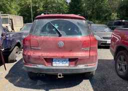 2014 VOLKSWAGEN TIGUAN S